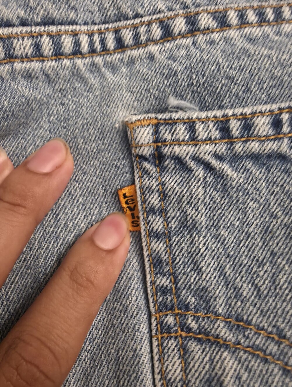 Levis - Picture 3 of 5